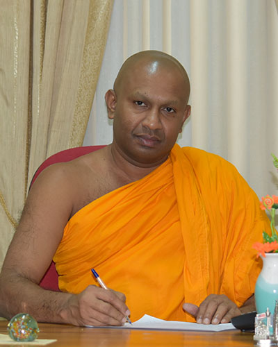 Senior Lecturer Dr. Ven. Mahakachchakodiye Pangngasekara