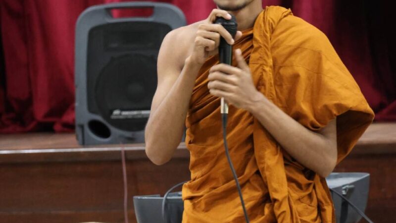 English Field visit to Gavel Club of Rajarata University of Sri Lanka (8)