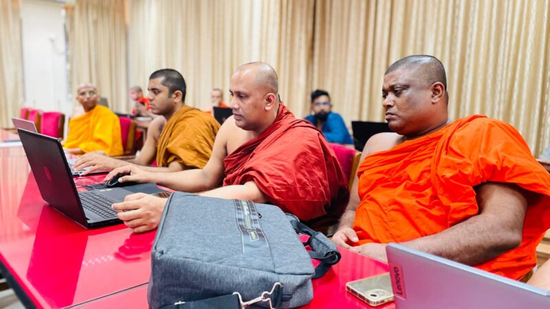 Special Lecture on Managing Academic Profiles on Scientific Social Networks (11)