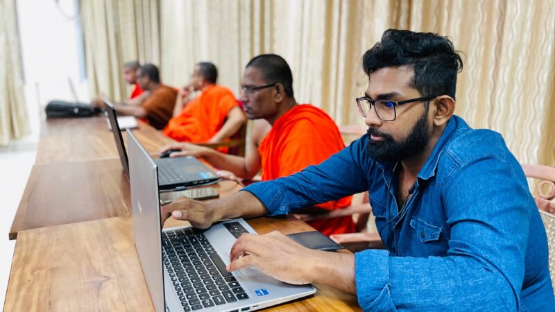 Special Lecture on Managing Academic Profiles on Scientific Social Networks (9)