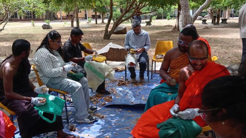 Stone tools Workshop held at Bhiksu University of Sri Lanka (10)