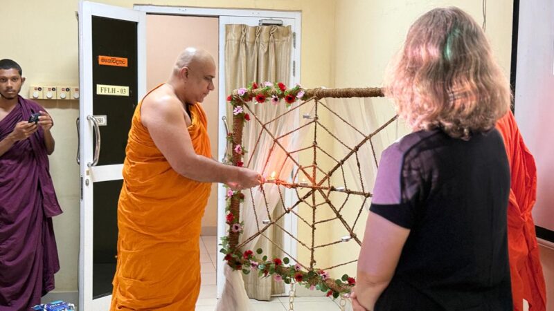 Stone tools Workshop held at Bhiksu University of Sri Lanka (2)