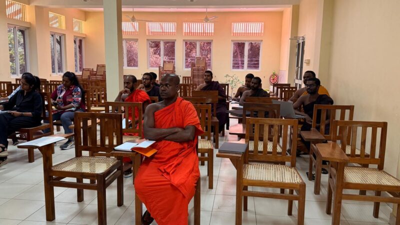 Stone tools Workshop held at Bhiksu University of Sri Lanka (29)