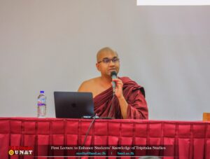 Read more about the article First Lecture to Enhance Students’ Knowledge of Tripiṭaka Studies